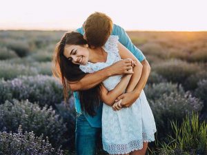 Read more about the article 15 types of hugs and their meanings that will surprise you