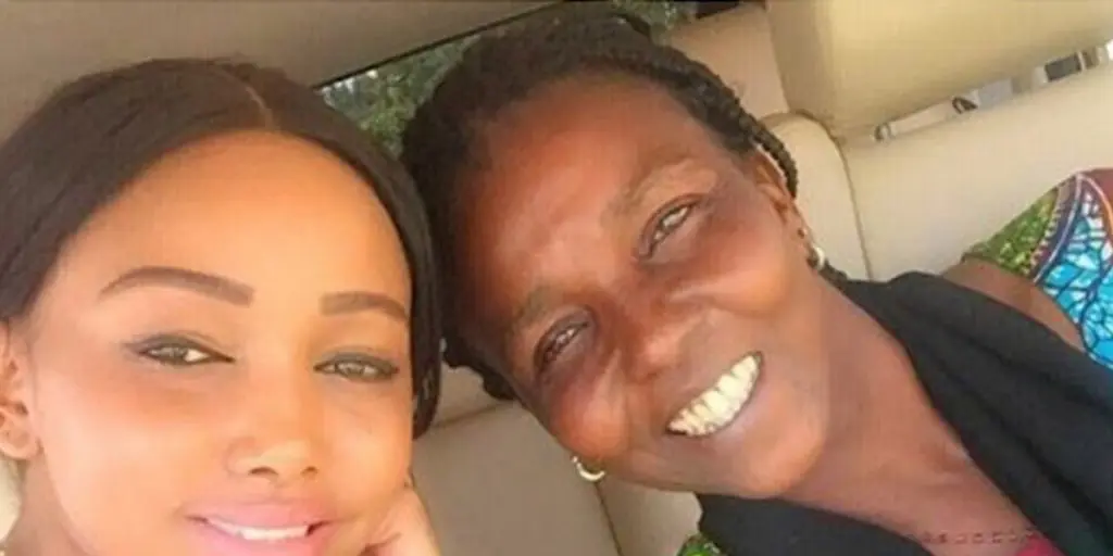 The socialite with her mother SRC: @Ghafla