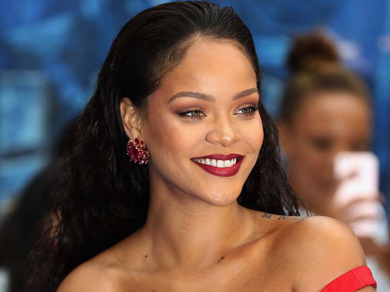 Read more about the article Robyn Rihanna biography, age, family, education, career, boyfriend, pregnancy news, net worth
