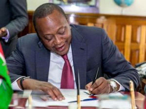 Read more about the article 10 Mega loans Uhuru plans to take before leaving office in August 2022