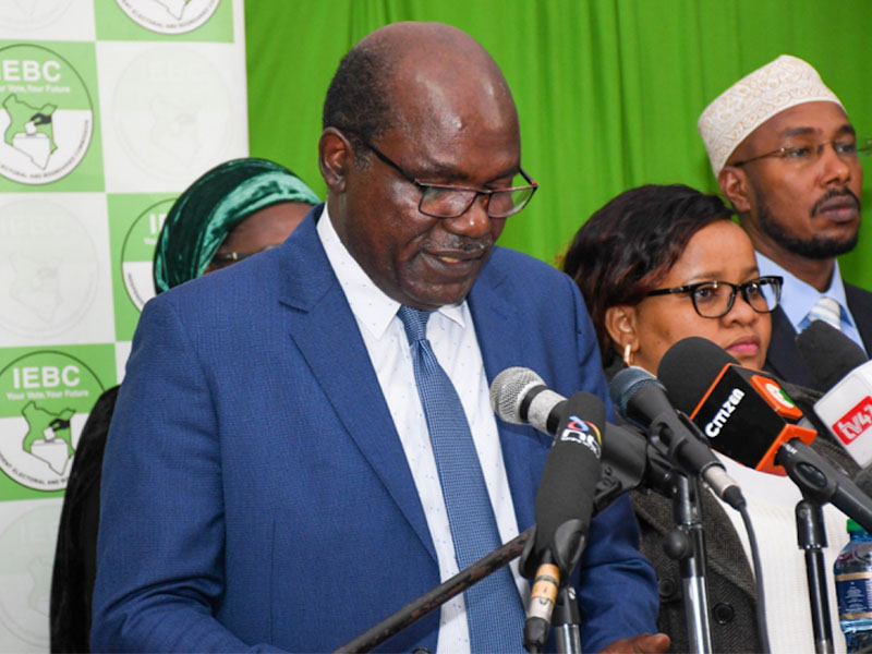 Read more about the article Chebukati says that the results announced at polling stations are final