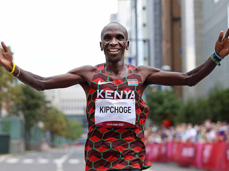 Read more about the article Eliud Kipchoge Net Worth in 2024, Age, Wife, Family, House and World Records