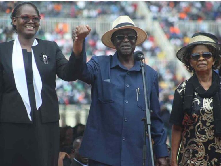 Oburu Odinga with his wives SRC: @Kenyanmoves